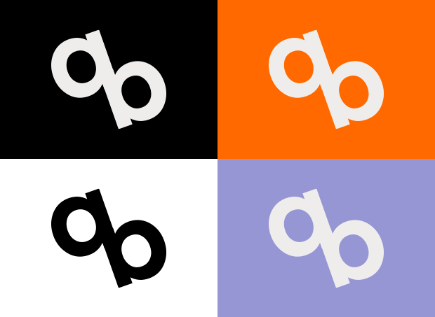 Logotipo do e-commerce com dois 'a' estilizados lado a lado, apresentados em quatro variações de cores: fundo preto com letras brancas, fundo laranja com letras brancas, fundo branco com letras pretas, e fundo lilás com letras brancas.